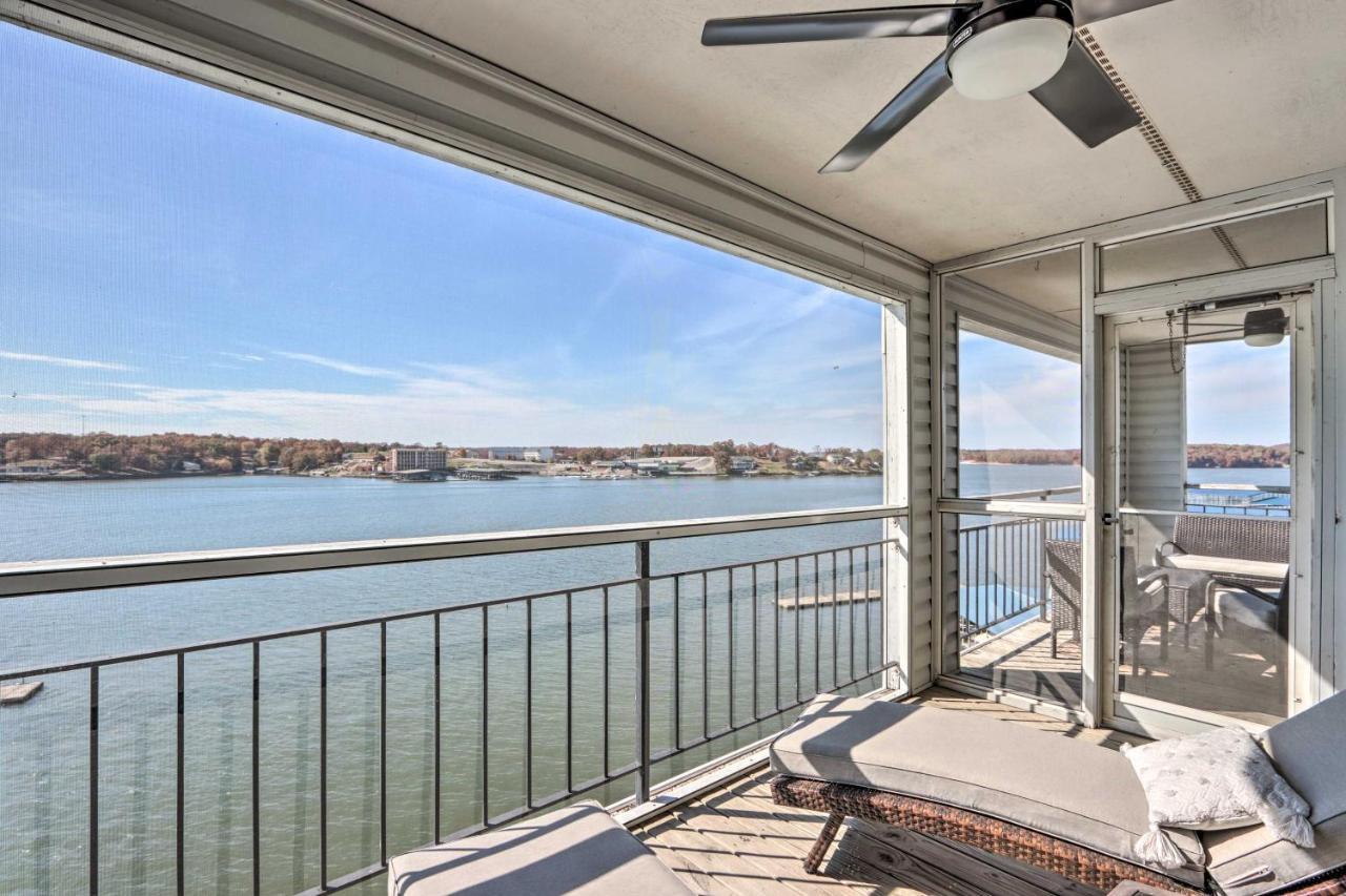 Sunny Osage Beach With Balcony And Lakefront View Extérieur photo