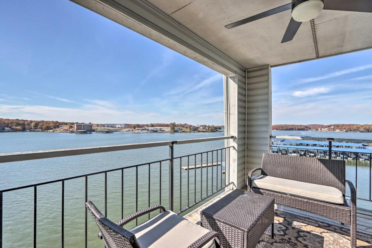 Sunny Osage Beach With Balcony And Lakefront View Extérieur photo
